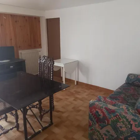 Mon Petit شقة منتوريلون